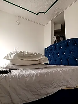 Snapshot of man_black_hot24 chatting on 7, 4, 2026 man black hot24 online show from 7, 4, 2026