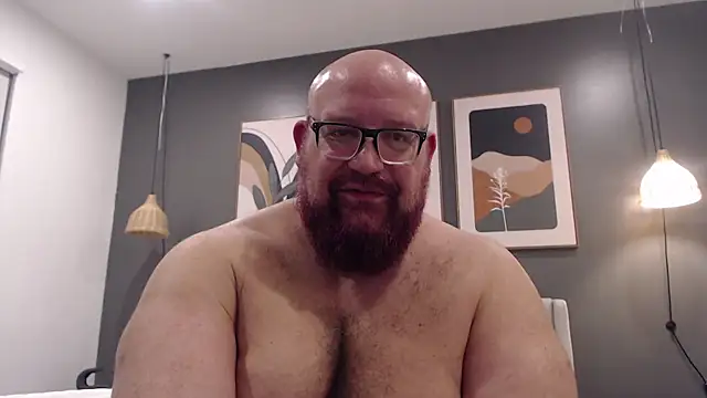 Snapshot of BigBearforCuddles chatting on 16, 4, 2026 BigBearforCuddles online show from 16, 4, 2026