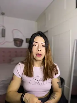 MaddieHunter online show from 4, 12, 2025