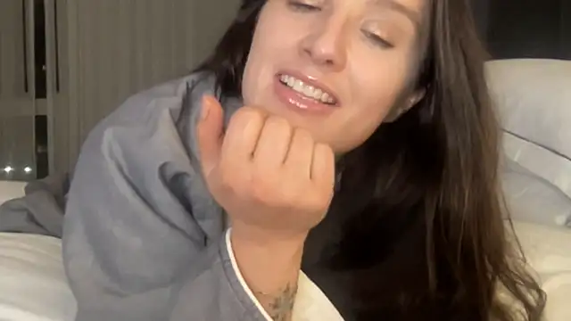 Snapshot of MysteriousMadam chatting on 1, 4, 2026 MysteriousMadam online show from 1, 4, 2026