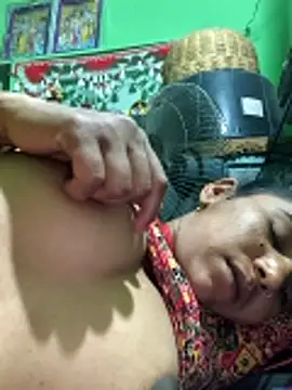 Snapshot of Uma_sain chatting on 11, 4, 2026 Uma sain online show from 11, 4, 2026