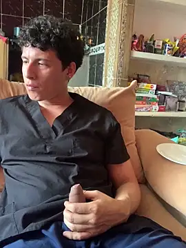 Snapshot of angelxxx95 chatting on 1, 4, 2026 angelxxx95 online show from 1, 4, 2026