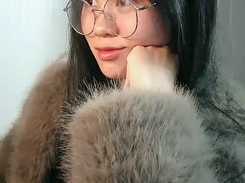 Snapshot of Nunaa18 chatting on 15, 12, 2025 Nunaa18 online show from 15, 12, 2025