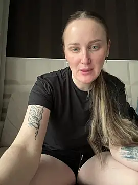 TomilaSi online show from 8, 4, 2026