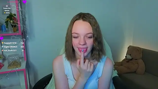 Snapshot of Olivia_Riesz chatting on 3, 2, 2026 Olivia Riesz online show from 3, 2, 2026