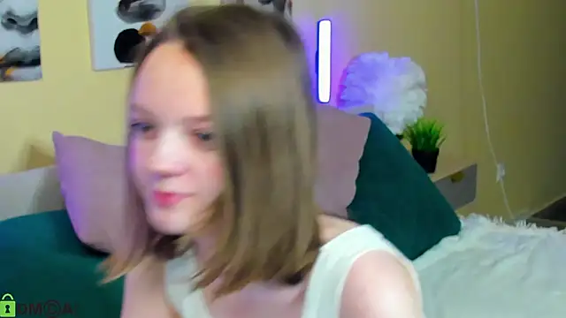 Snapshot of Olivia_Riesz chatting on 5, 4, 2026 Olivia Riesz online show from 5, 4, 2026