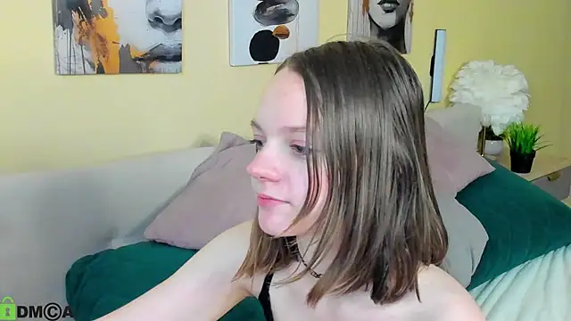 Snapshot of Olivia_Riesz chatting on 9, 4, 2026 Olivia Riesz online show from 9, 4, 2026