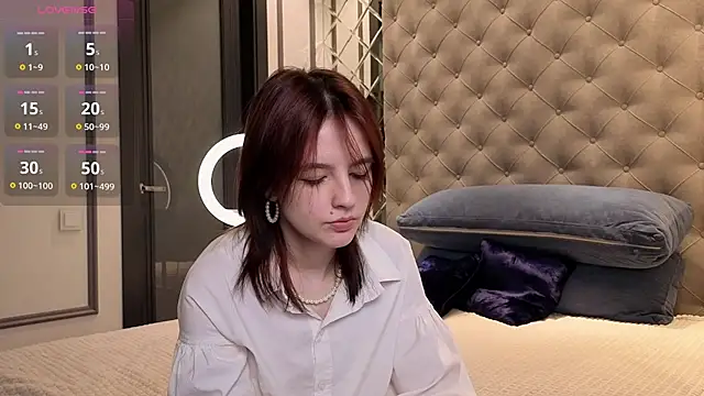 Snapshot of SharaSauer chatting on 14, 4, 2026 SharaSauer online show from 14, 4, 2026