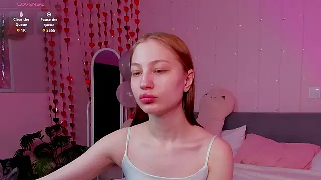 lally cute online show from 27, 2, 2026