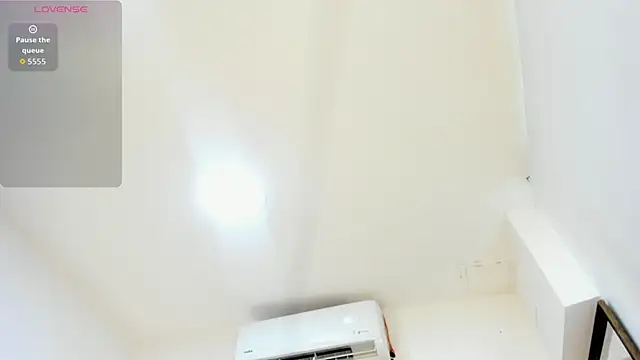 Snapshot of IsisBrown_ chatting on 13, 12, 2025 IsisBrown online show from 13, 12, 2025