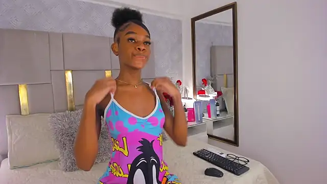 Snapshot of IsisBrown_ chatting on 17, 4, 2026 IsisBrown online show from 17, 4, 2026