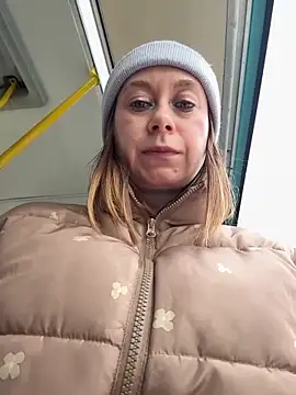 Brooke lover online show from 5, 4, 2026