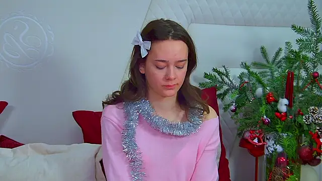 LilyLanes online show from 4, 12, 2025