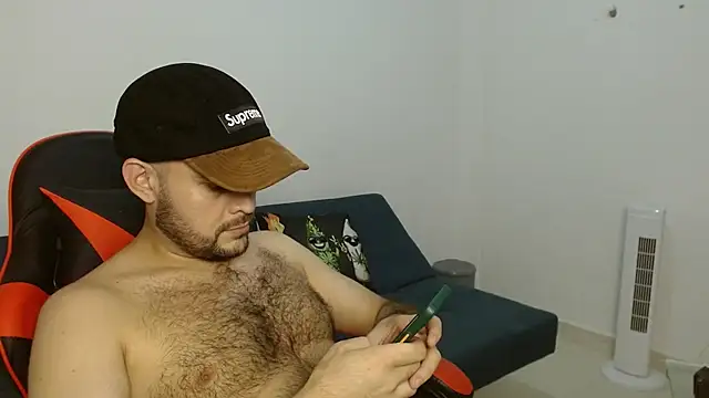 Snapshot of holegape chatting on 21, 4, 2026 holegape online show from 21, 4, 2026