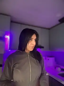 Snapshot of SaraAndrade_ chatting on 7, 4, 2026 SaraAndrade online show from 7, 4, 2026