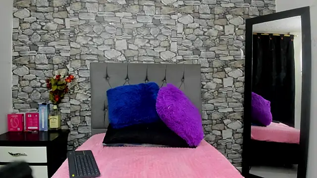 Snapshot of angel_pink7 chatting on 27, 11, 2025 angel pink7 online show from 27, 11, 2025