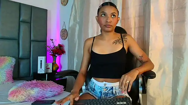 TashaNaughty4u online show from 17, 4, 2026