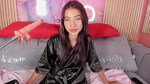 Snapshot of Maybeelin_ chatting on 26, 11, 2025 Maybeelin online show from 26, 11, 2025