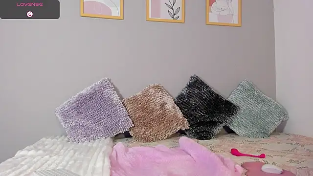 Snapshot of IvannaVolk_ chatting on 16, 7, 2026 IvannaVolk online show from 16, 7, 2026