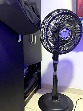 OliverWest04 online show from 8, 1, 2026