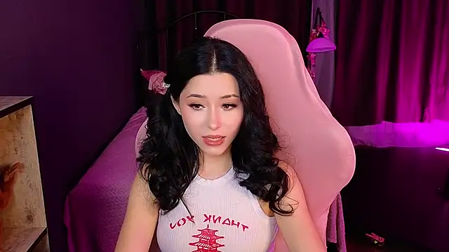 Snapshot of RedMidnight chatting on 10, 3, 2026 RedMidnight online show from 10, 3, 2026