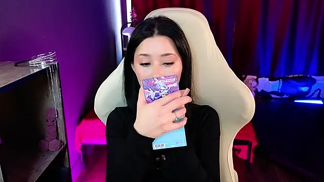 Snapshot of RedMidnight chatting on 8, 4, 2026 RedMidnight online show from 8, 4, 2026