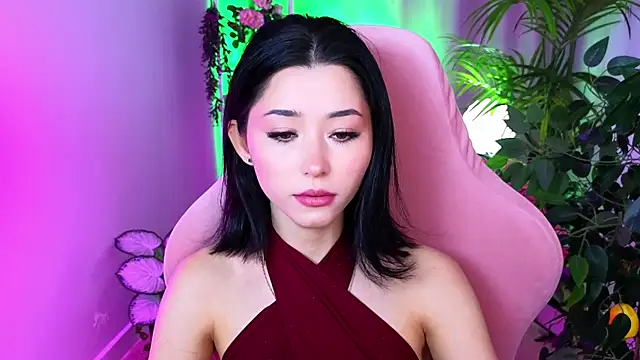 Snapshot of RedMidnight chatting on 9, 4, 2026 RedMidnight online show from 9, 4, 2026