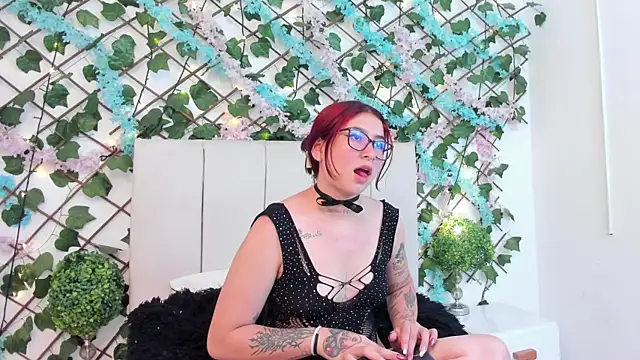 CharlotteBlossom online show from 13, 1, 2026