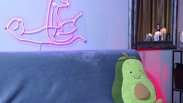 Snapshot of MightyLaura1 chatting on 1, 4, 2026 MightyLaura1 online show from 1, 4, 2026