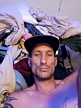 Snapshot of azrider480 chatting on 23, 4, 2026 azrider480 online show from 23, 4, 2026