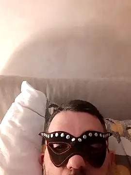 Snapshot of Vampiro83zz chatting on 25, 6, 2026 Vampiro83zz online show from 25, 6, 2026