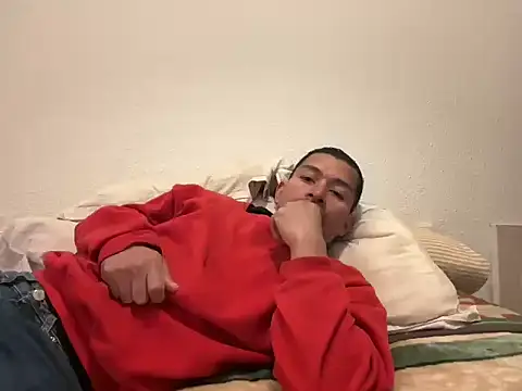 Snapshot of esleider12 chatting on 1, 12, 2025 esleider12 online show from 1, 12, 2025