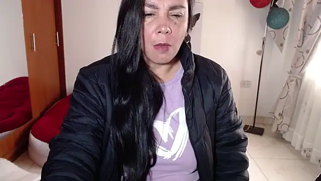 Snapshot of vivian-milf chatting on 26, 11, 2025 vivian-milf online show from 26, 11, 2025