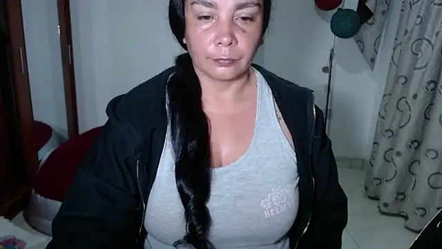 vivian-milf online show from 23, 2, 2026