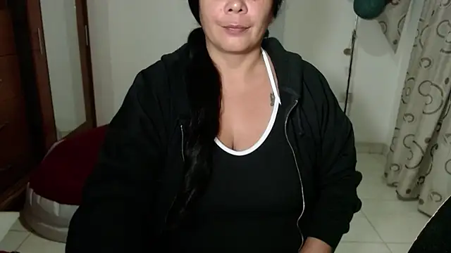 Snapshot of vivian-milf chatting on 7, 3, 2026 vivian-milf online show from 7, 3, 2026