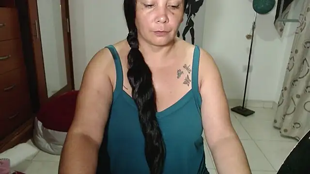 Snapshot of vivian-milf chatting on 8, 4, 2026 vivian-milf online show from 8, 4, 2026