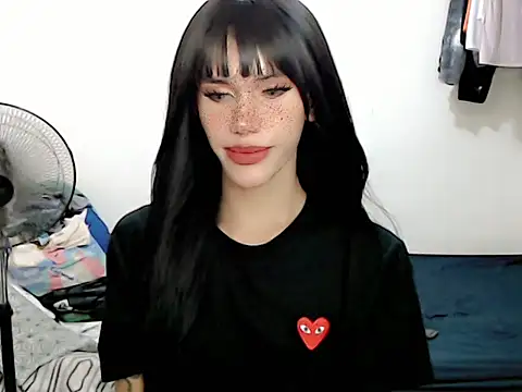 Snapshot of superhotbabe chatting on 25, 11, 2025 superhotbabe online show from 25, 11, 2025