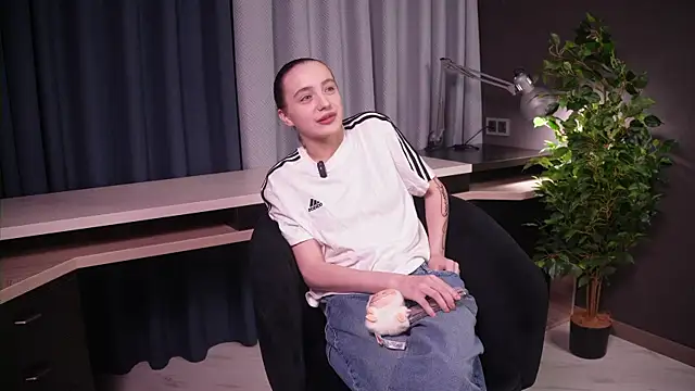 Snapshot of JesseGudgel chatting on 27, 11, 2025 JesseGudgel online show from 27, 11, 2025