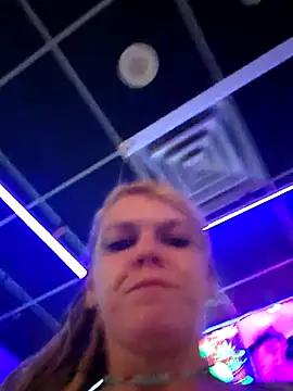 Snapshot of Horny_hippie chatting on 19, 12, 2025 Horny hippie online show from 19, 12, 2025