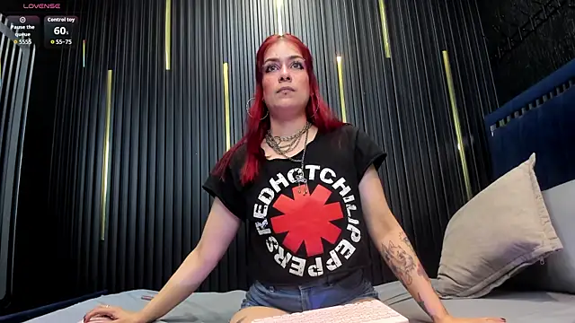 Snapshot of LolyYunno chatting on 1, 4, 2026 LolyYunno online show from 1, 4, 2026