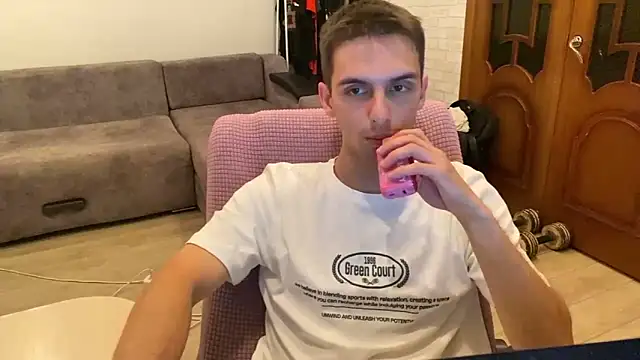 Snapshot of joshnovaq chatting on 8, 7, 2026 joshnovaq online show from 8, 7, 2026