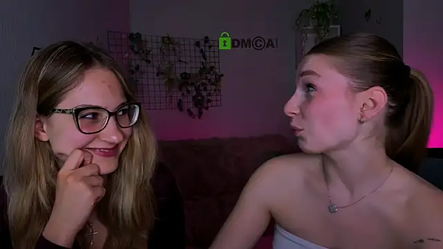 Snapshot of mary_meow_hot chatting on 21, 4, 2026 mary meow hot online show from 21, 4, 2026