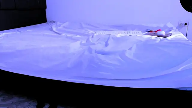 Snapshot of NoaLeon21 chatting on 28, 11, 2025 NoaLeon21 online show from 28, 11, 2025