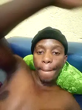 Snapshot of KwaBhebhelicious chatting on 17, 12, 2025 KwaBhebhelicious online show from 17, 12, 2025