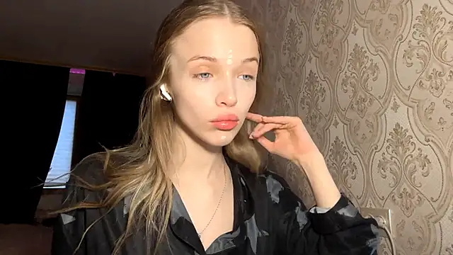 AshlyPalas online show from 27, 11, 2025