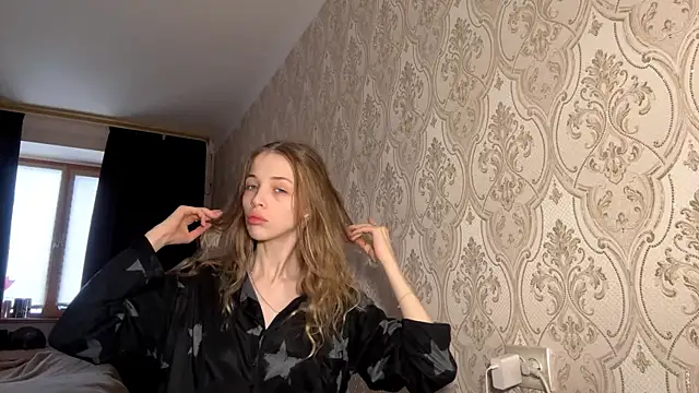 AshlyPalas online show from 28, 11, 2025