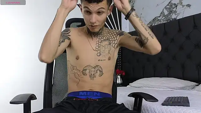 Snapshot of Paulo_527 chatting on 31, 3, 2026 Paulo 527 online show from 31, 3, 2026