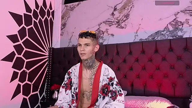 Snapshot of Paulo_527 chatting on 6, 4, 2026 Paulo 527 online show from 6, 4, 2026