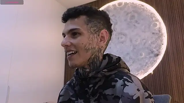 Snapshot of Paulo_527 chatting on 8, 4, 2026 Paulo 527 online show from 8, 4, 2026