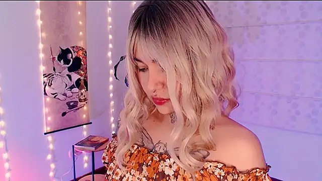 Snapshot of justmartina_ chatting on 25, 3, 2026 justmartina online show from 25, 3, 2026